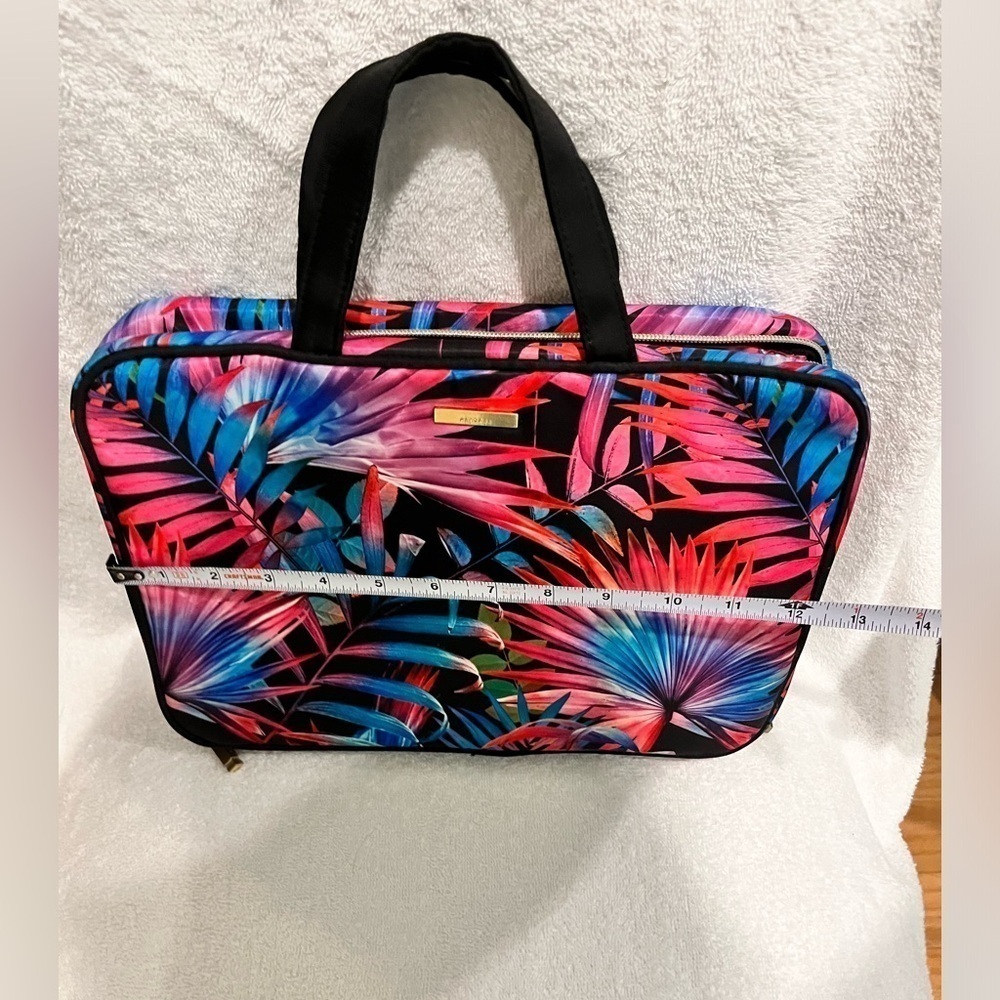 Cosmetic/jewelry travel case - Picture 7 of 7